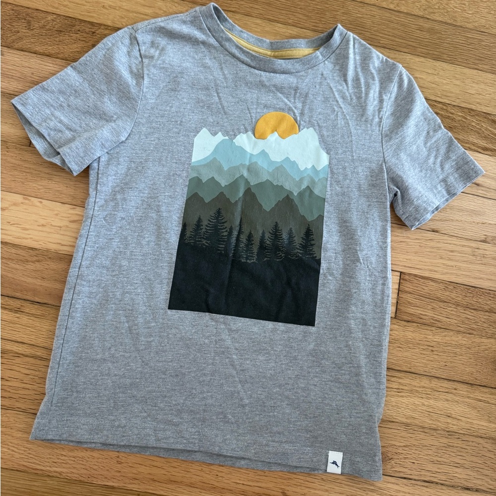 Tommy Bahama Youth Boys Size 5/6 Gray Forrest Trees Mountains T-Shirt